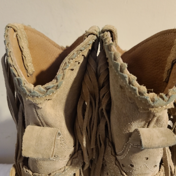 El Vaquero Women's Tan Moccasin Boots - Picture 7 of 10